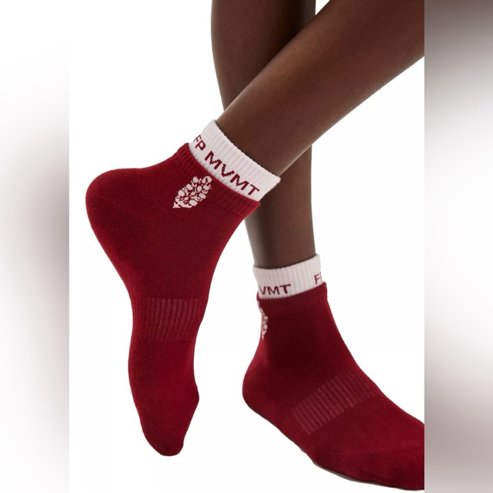 FP Movement Adult Quarter Crew Court Socks NWT Free People - Picture 2 of 3